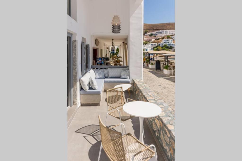 Villa Casa Tholari Al Mare à Pera Gyalos Extérieur photo