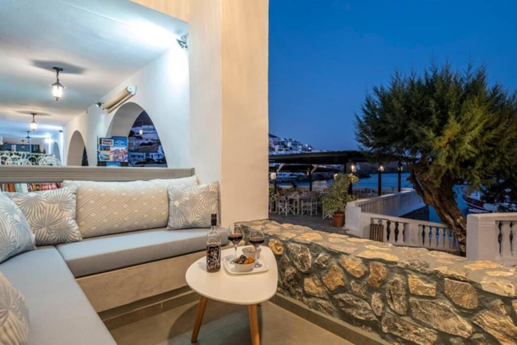 Villa Casa Tholari Al Mare à Pera Gyalos Extérieur photo